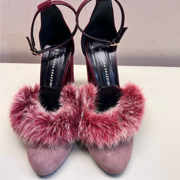 MADE IN ITALY GIOVANNA GRAZZINI burgundy High Heels with Plush Fur Accent - Picture 4 of 8